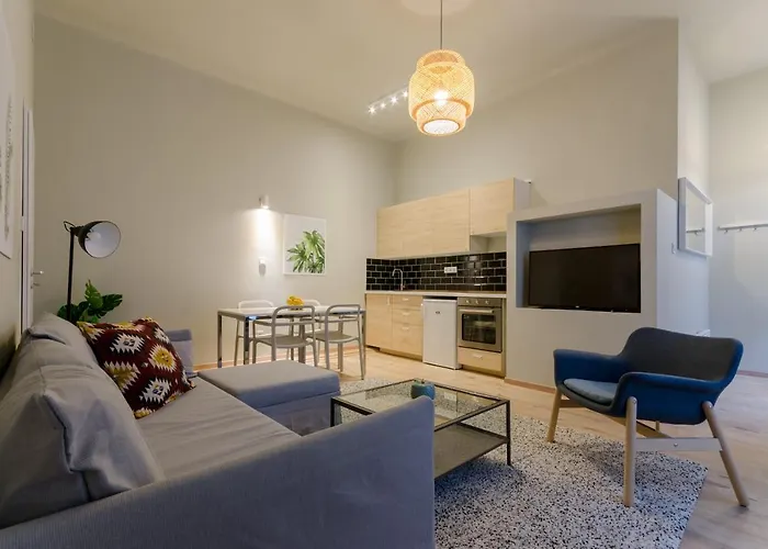 Deluxe Studio In Party District. Ak2B